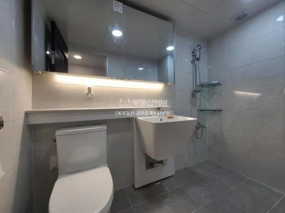 Room image 18