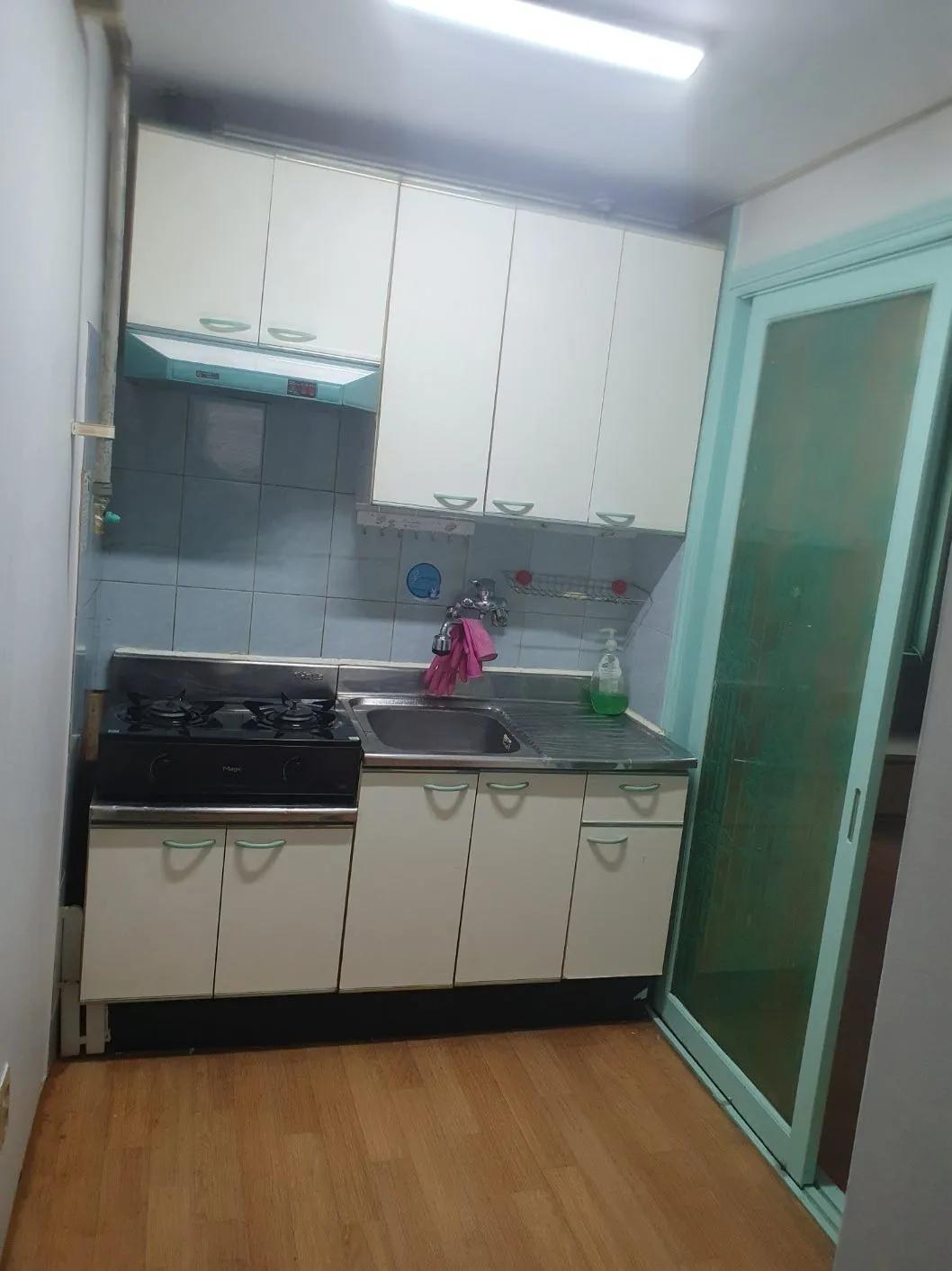 Room image 6