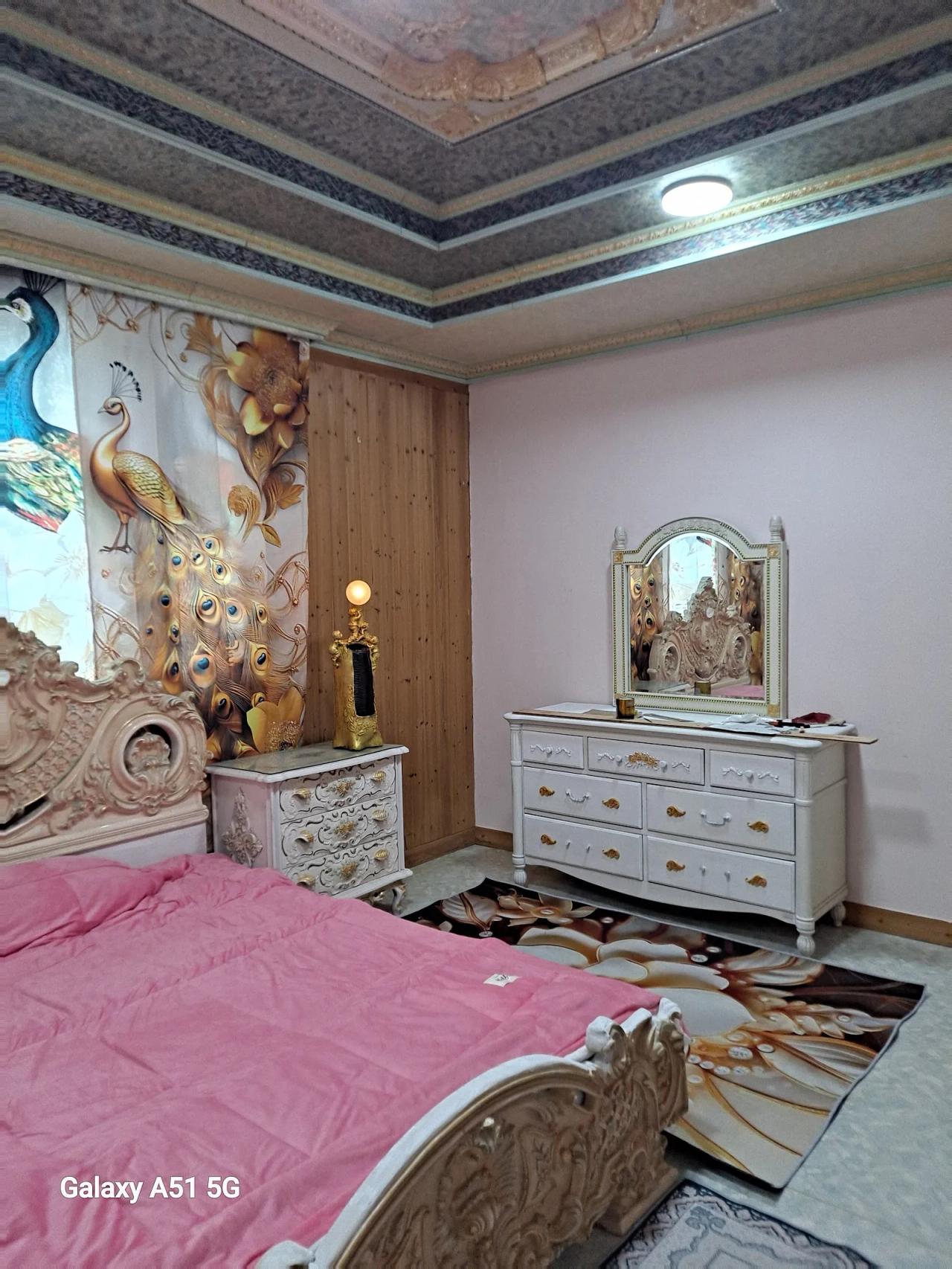 Room image 4