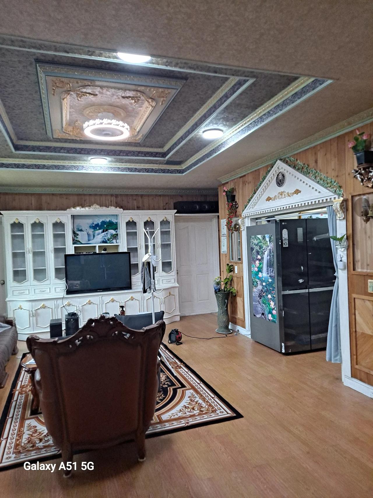 Room image 11
