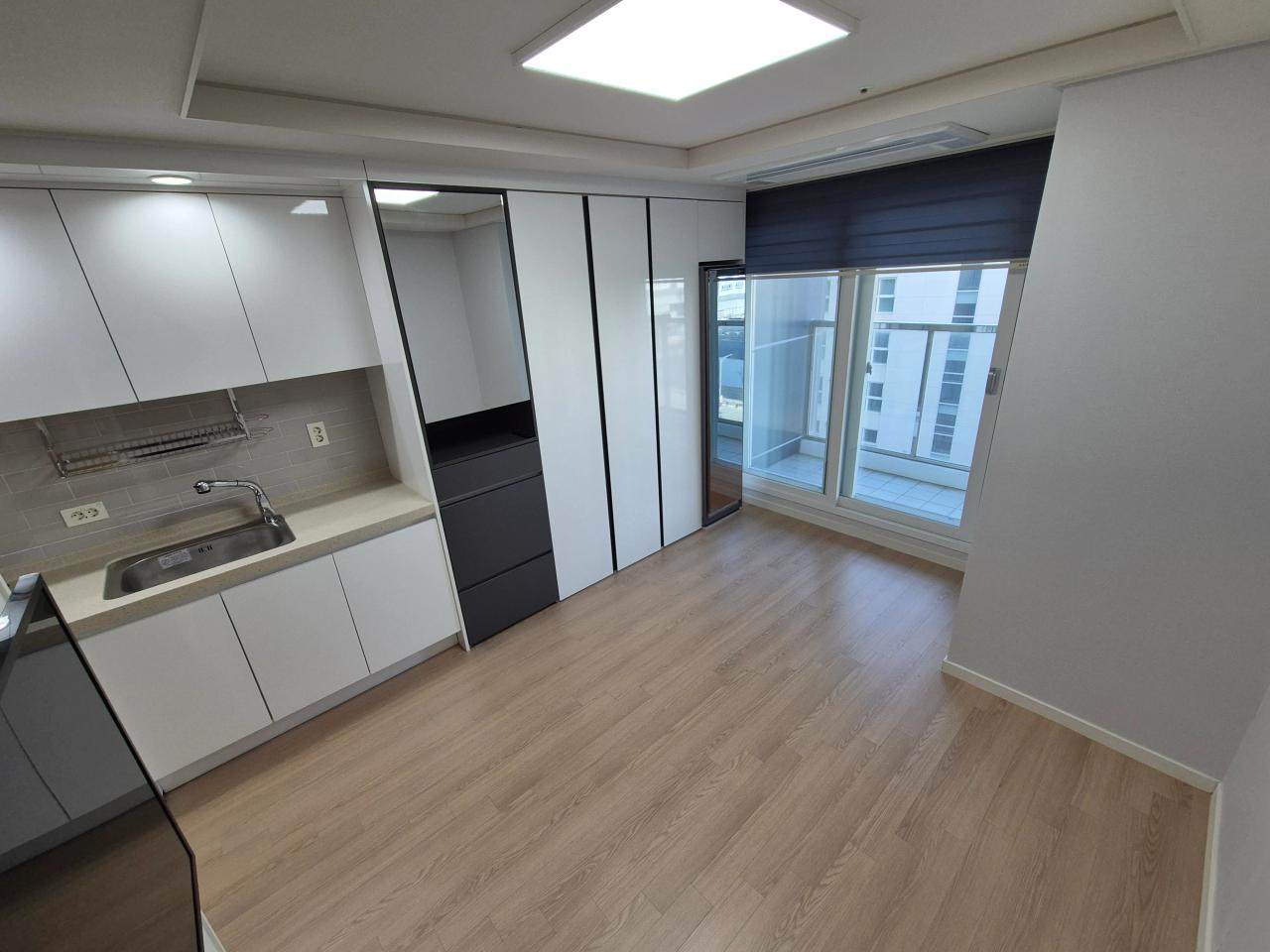 Room image 6