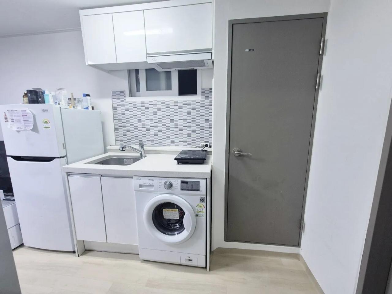 Room image 3
