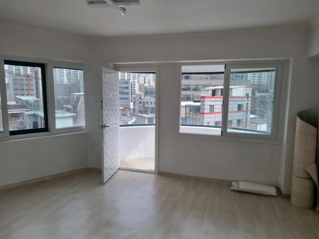 Room image 6