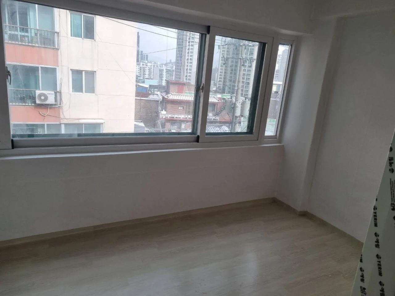 Room image 7