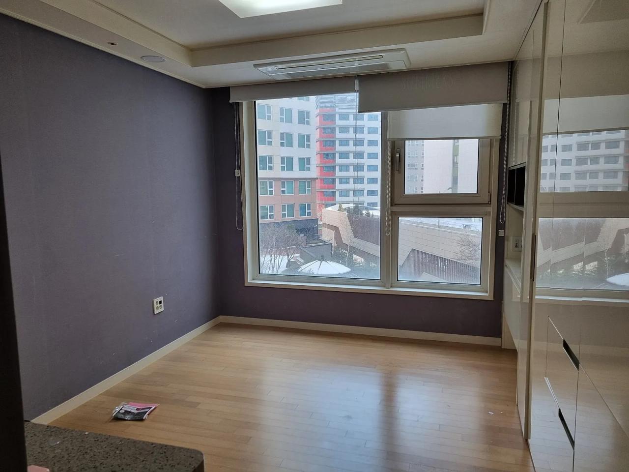 Room image 3