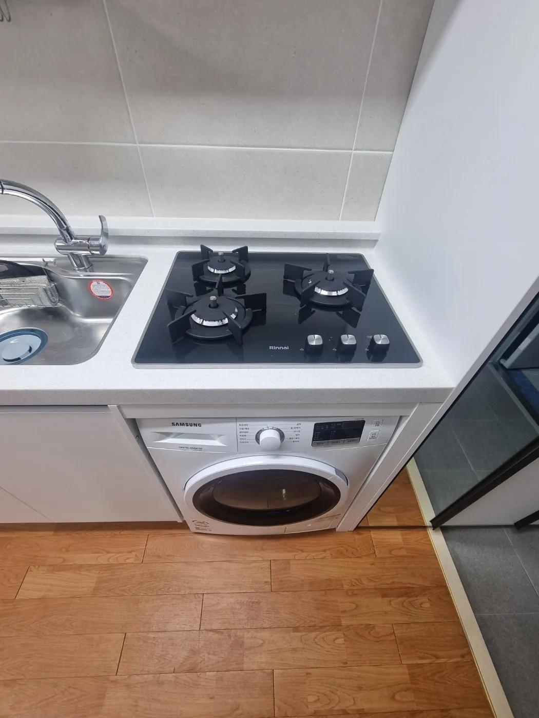 Room image 12