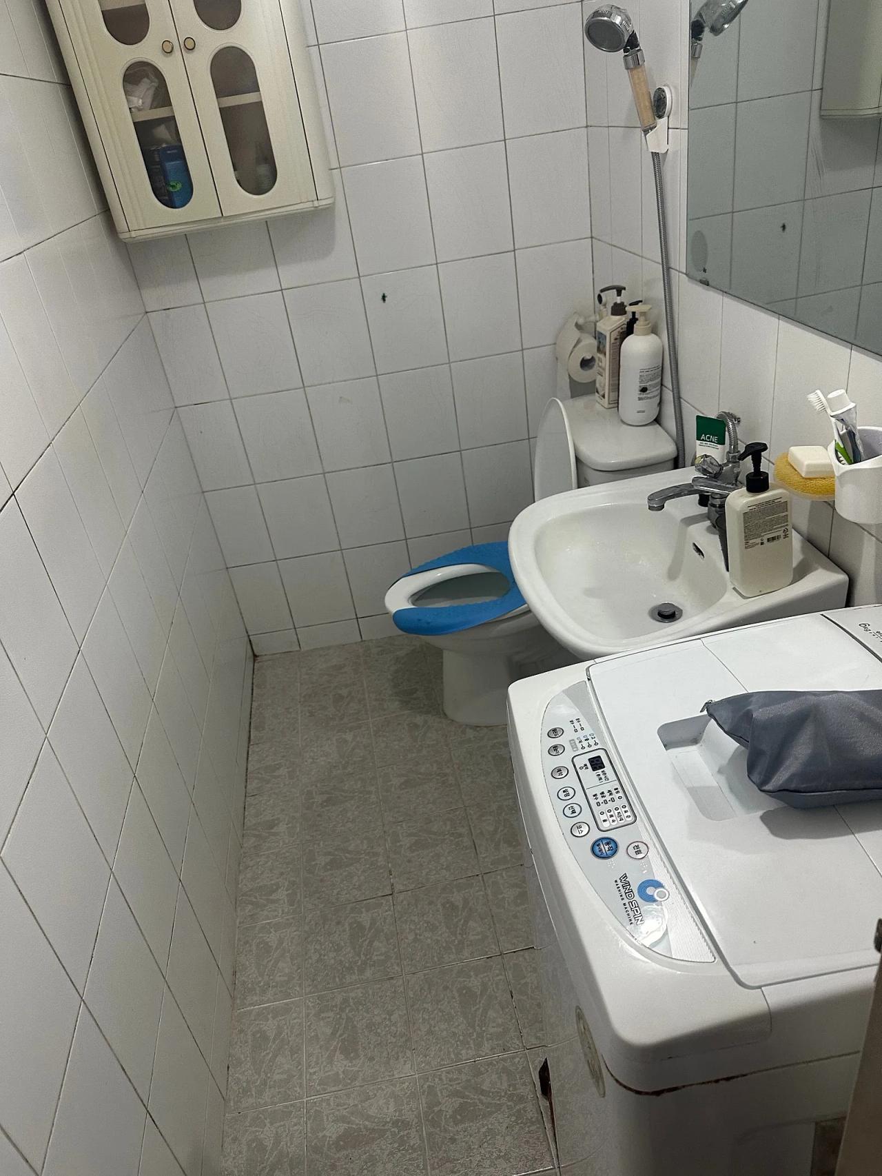 Room image 6