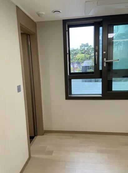 Room image 3