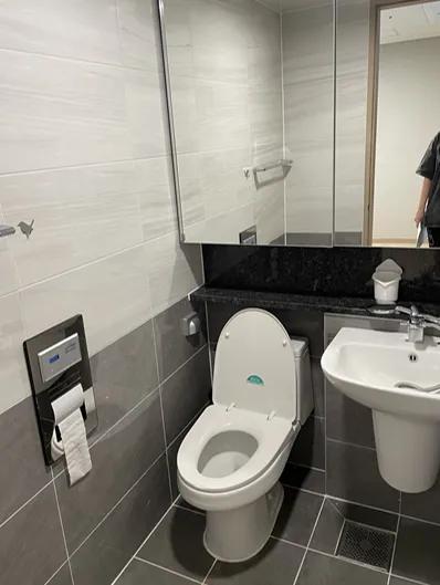 Room image 4