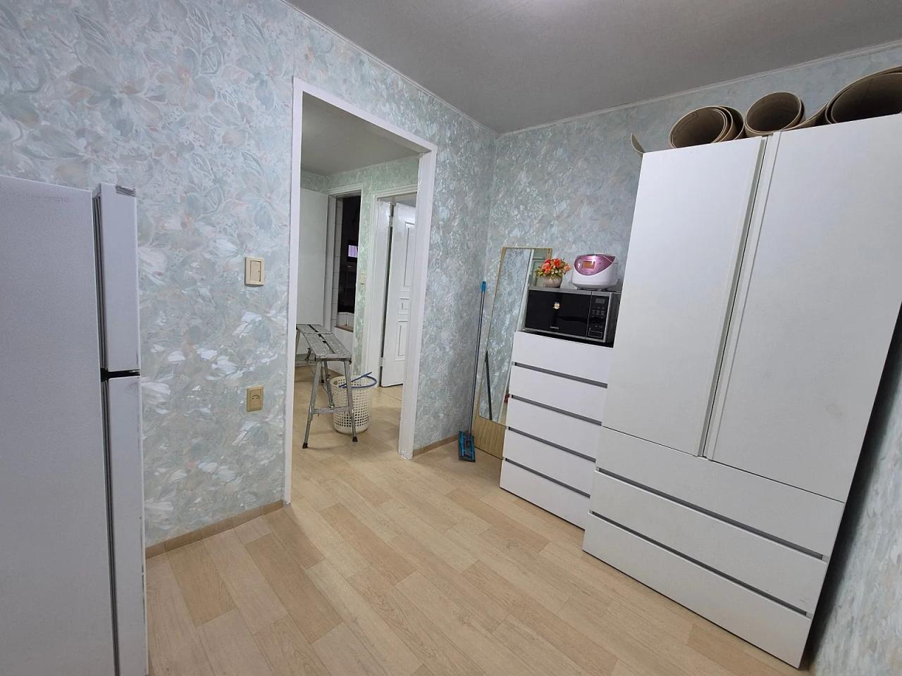 Room image 3