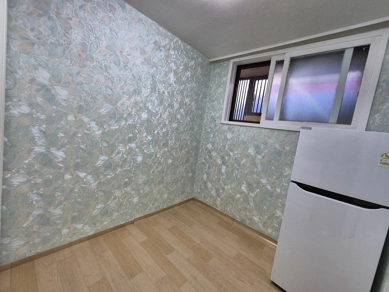 Room image 5