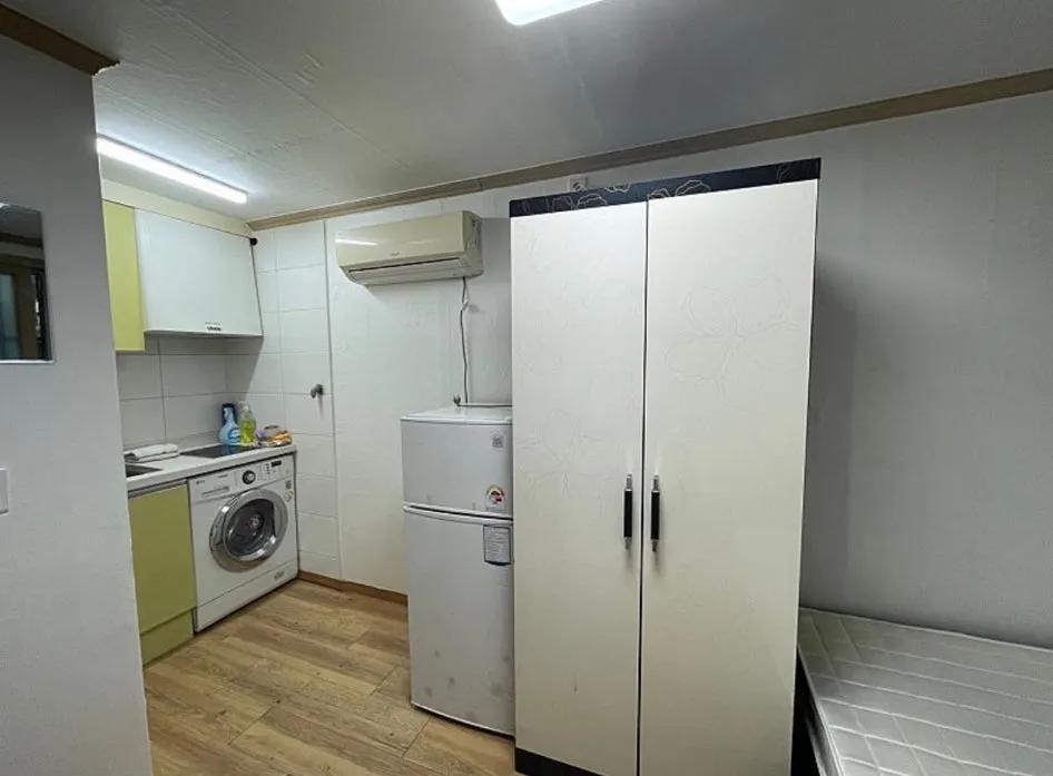 Room image 6