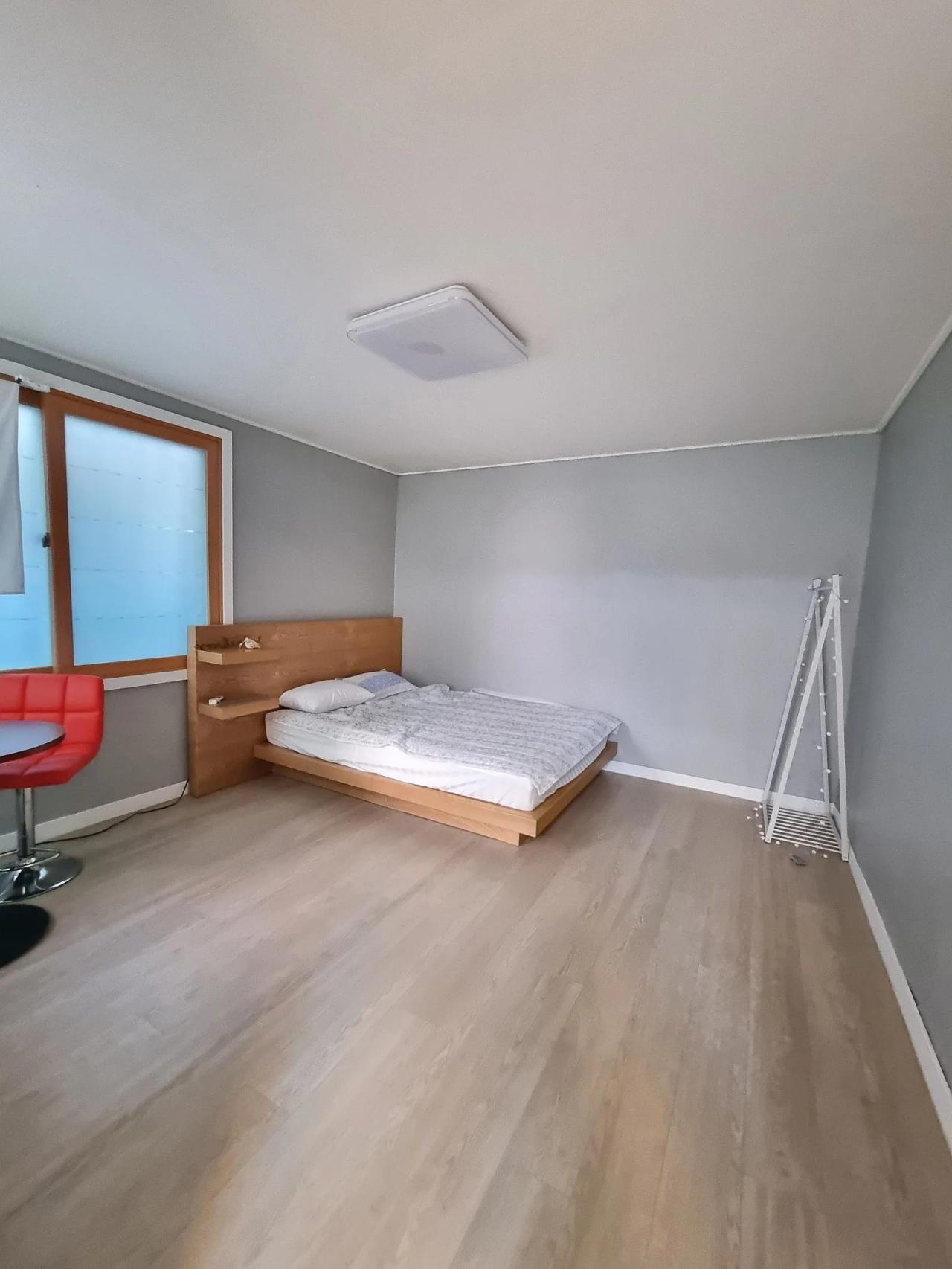 Room image 2
