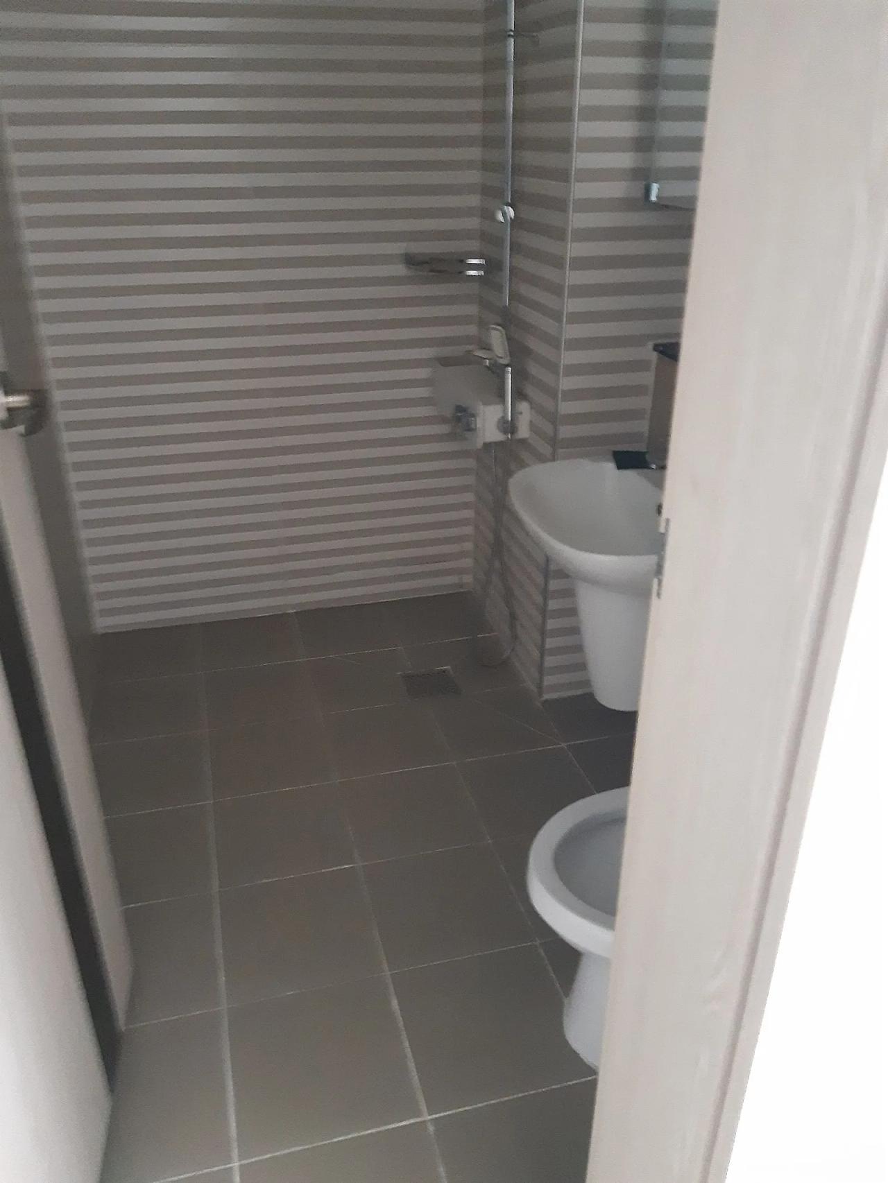 Room image 4
