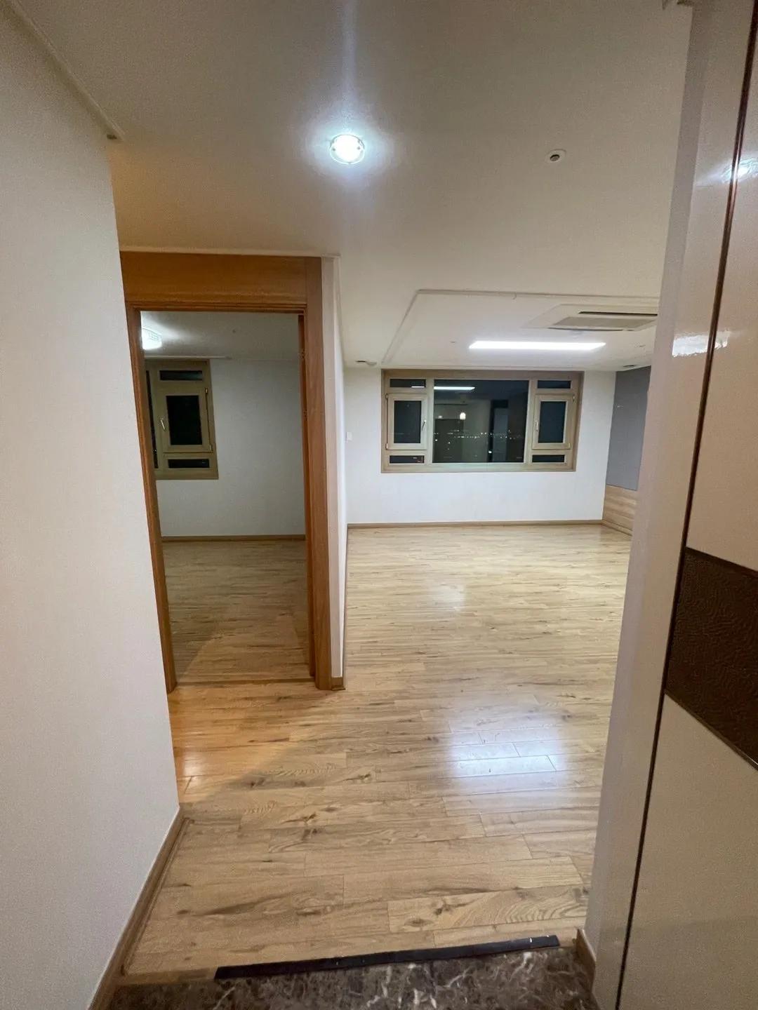 Room image 2