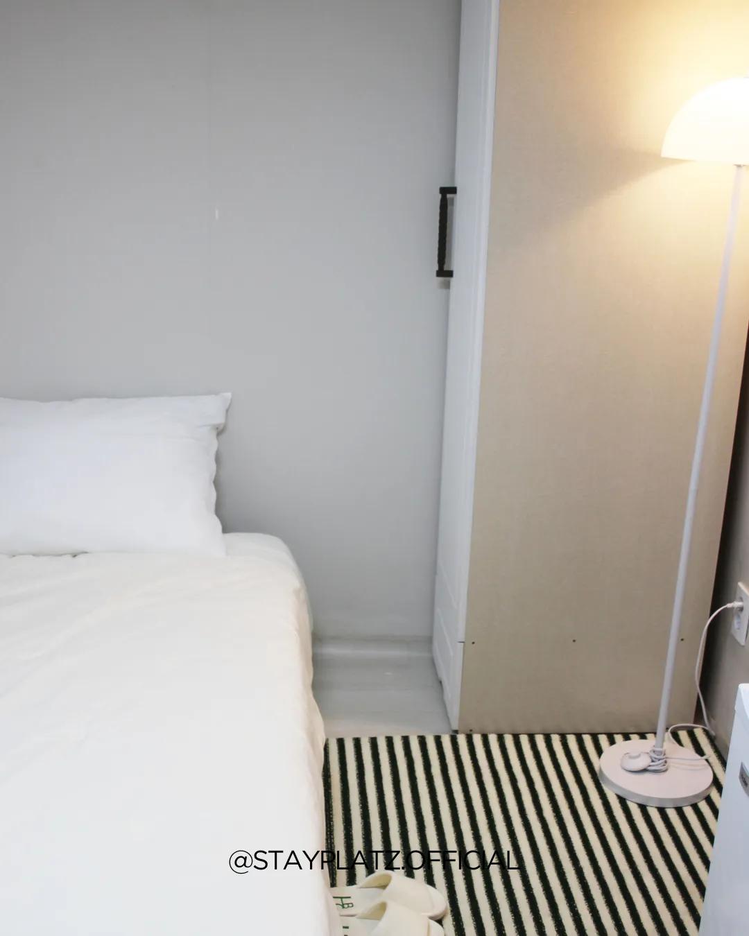 Room image 11