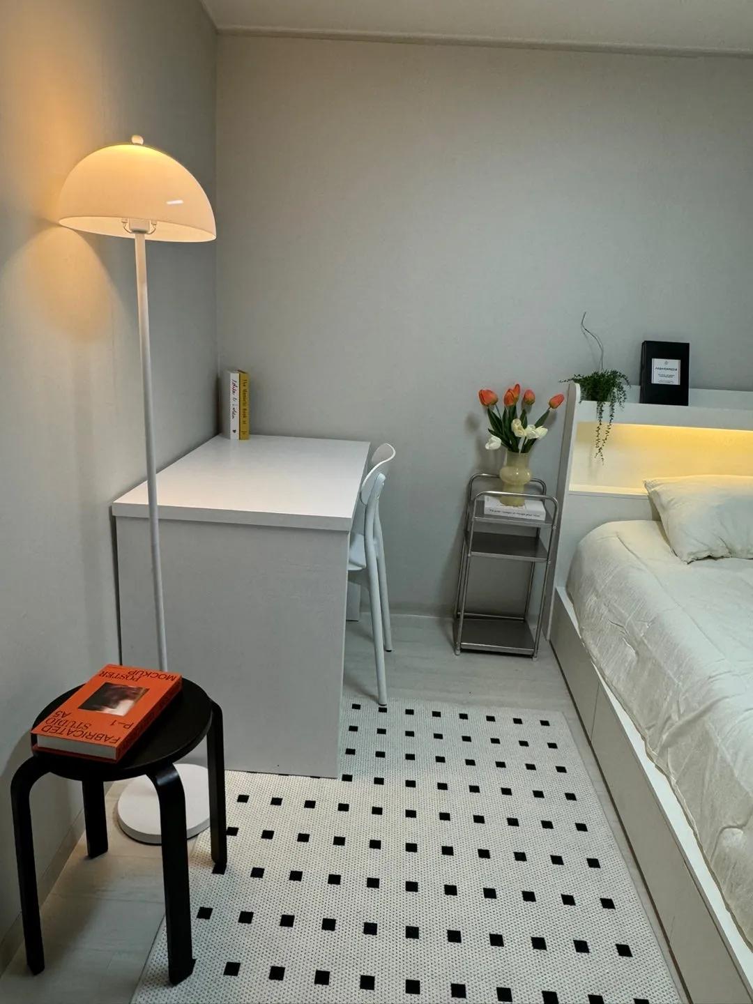 Room image 19