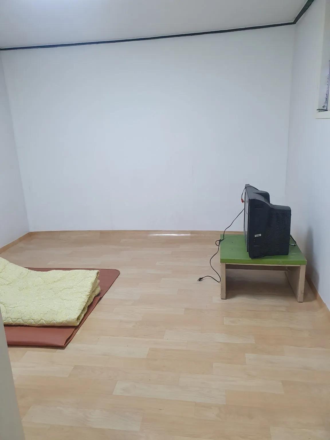 Room image 1