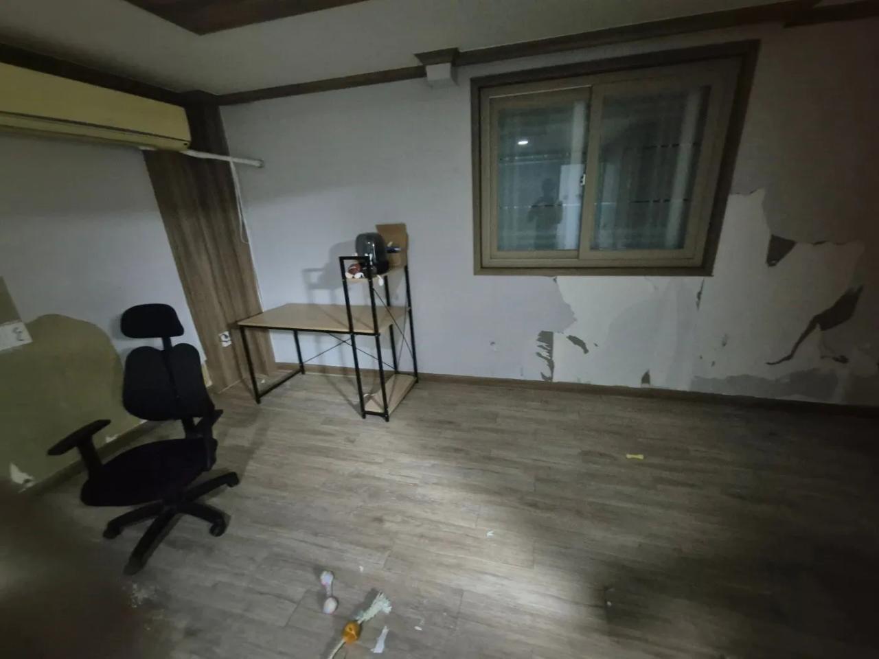 Room image 6