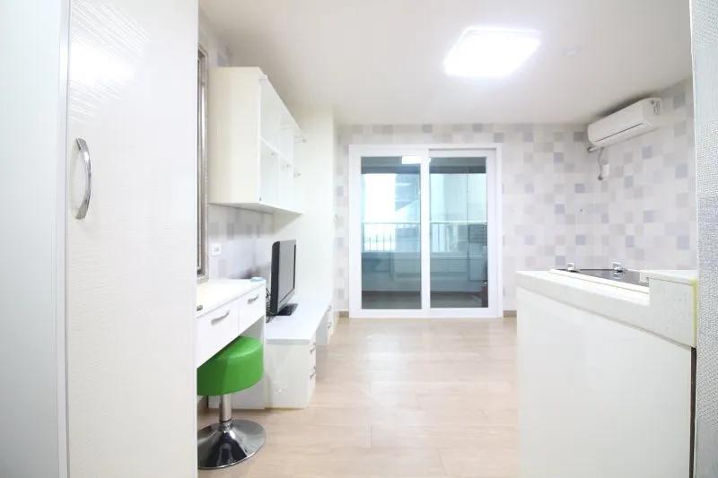 Room image 1