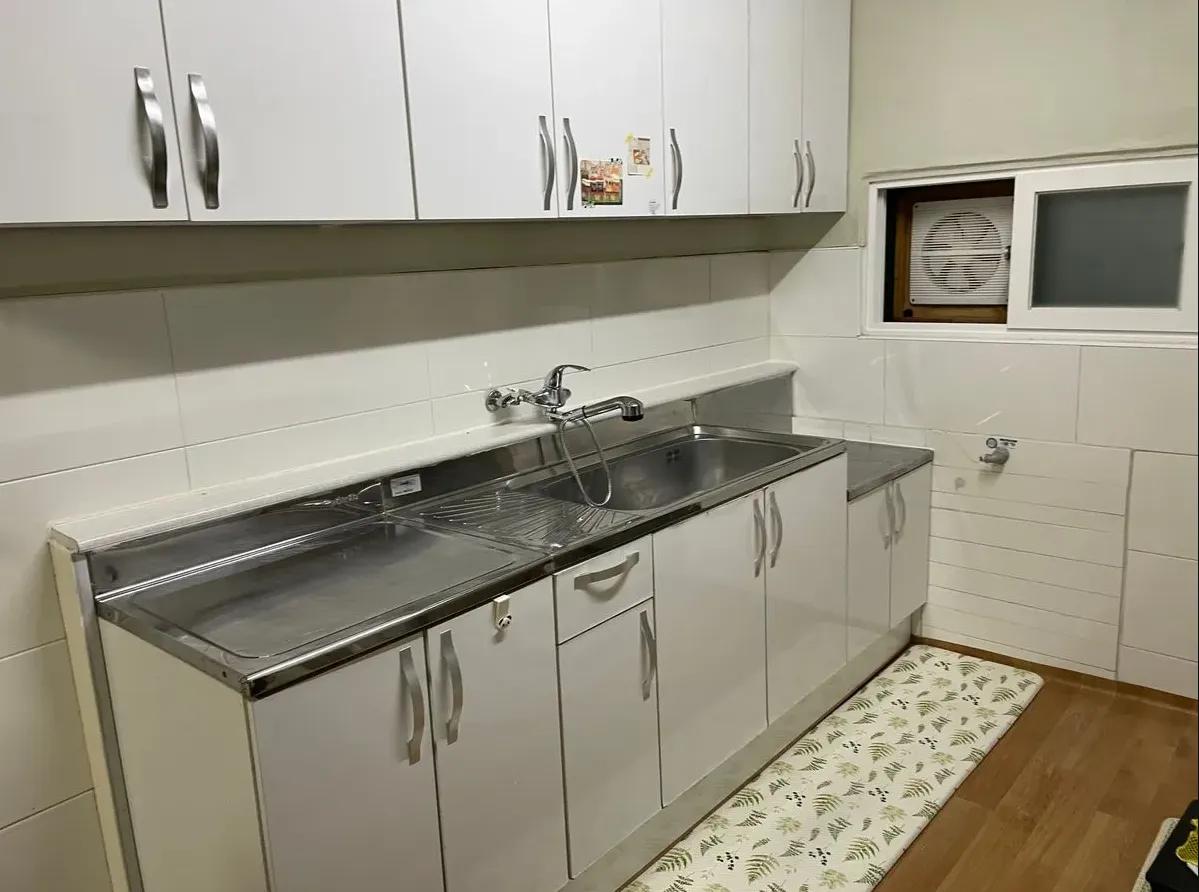 Room image 6