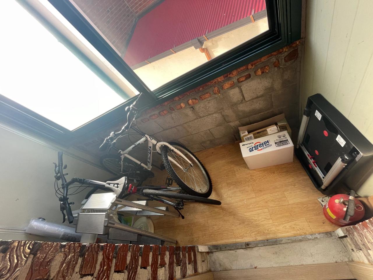 Room image 9