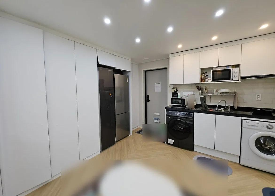 Room image 3