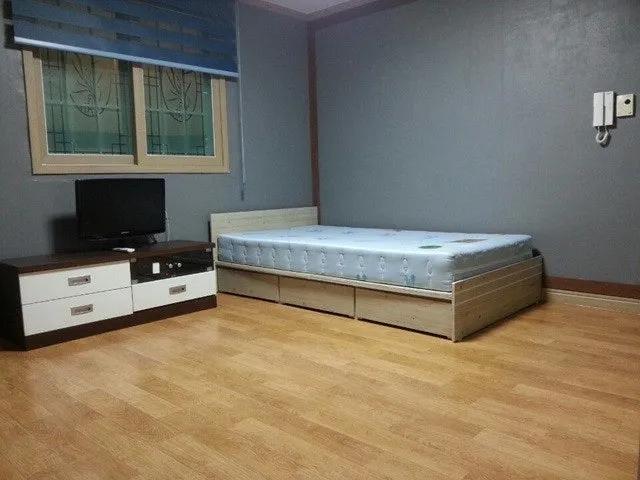 Room image 7
