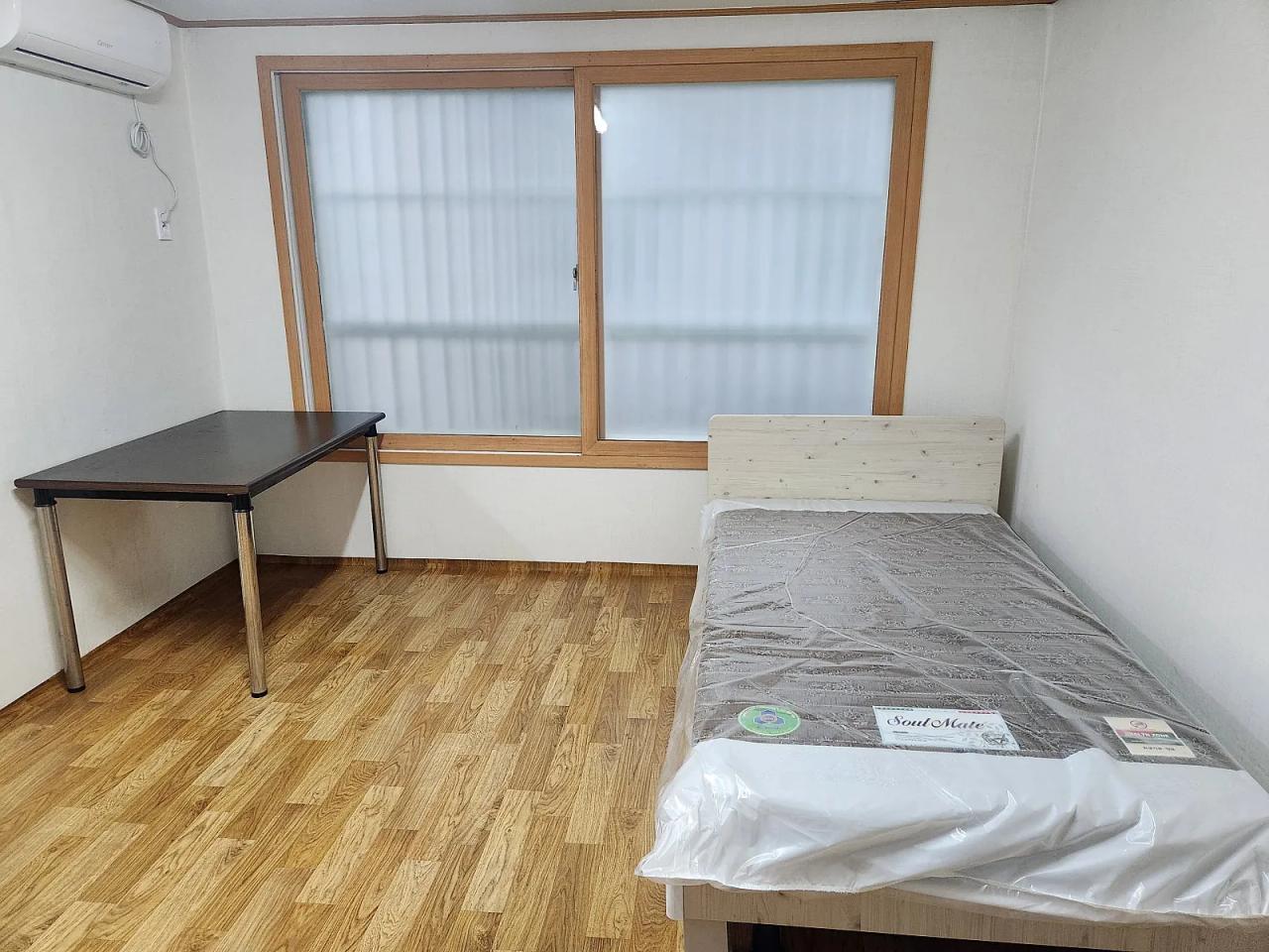 Room image 11
