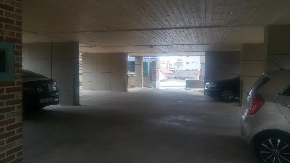 Room image 2