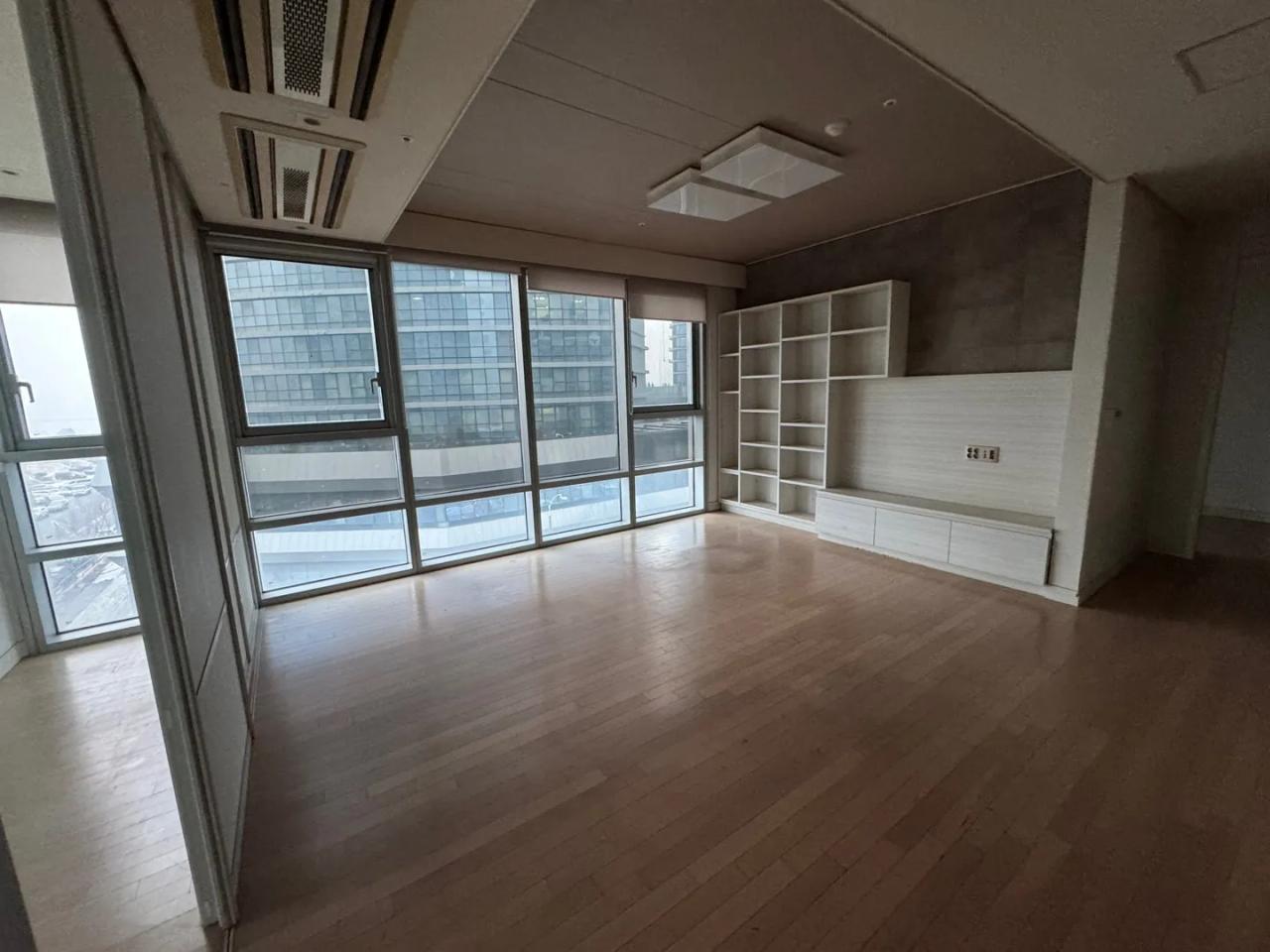 Room image 6