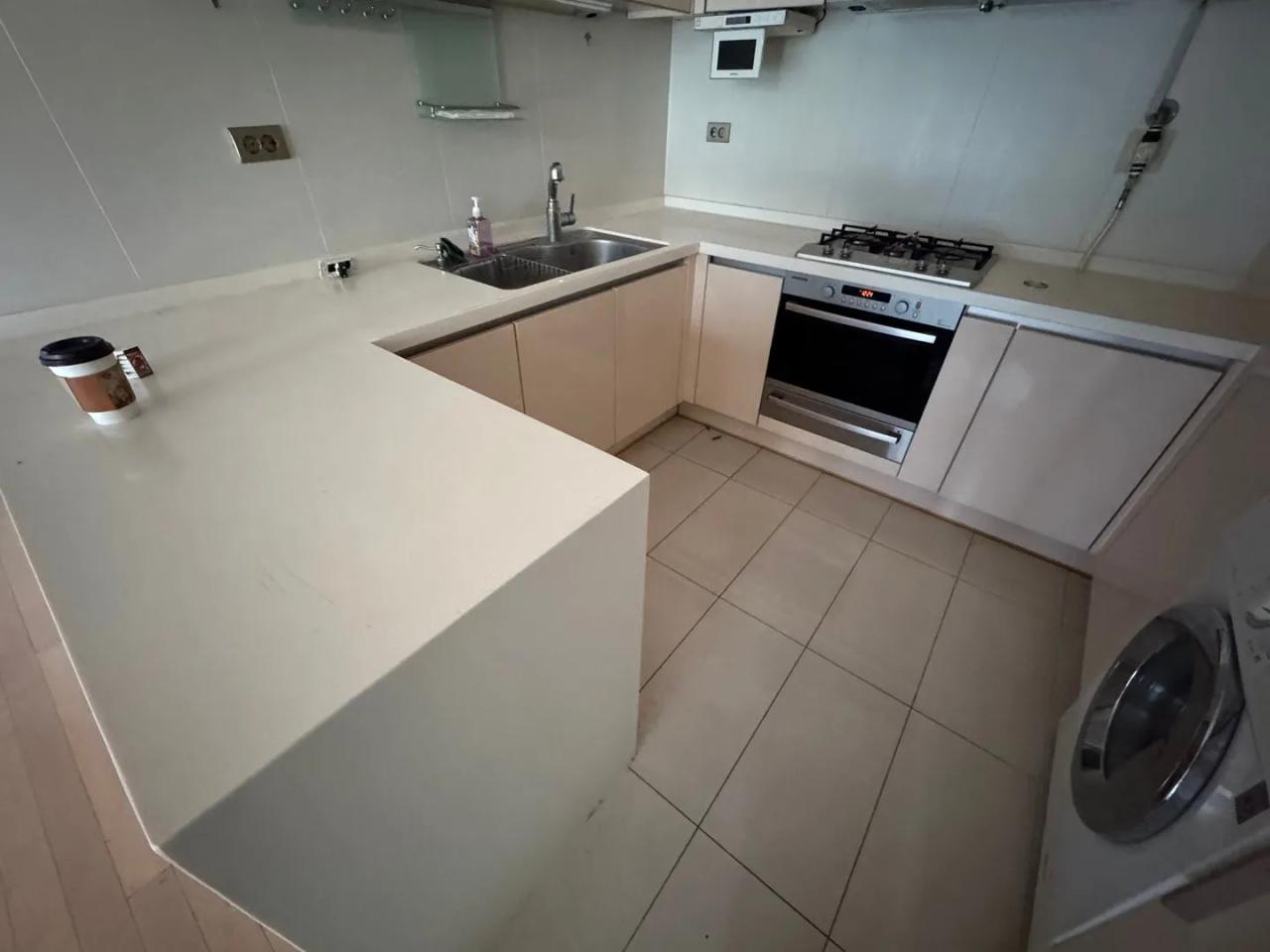 Room image 15