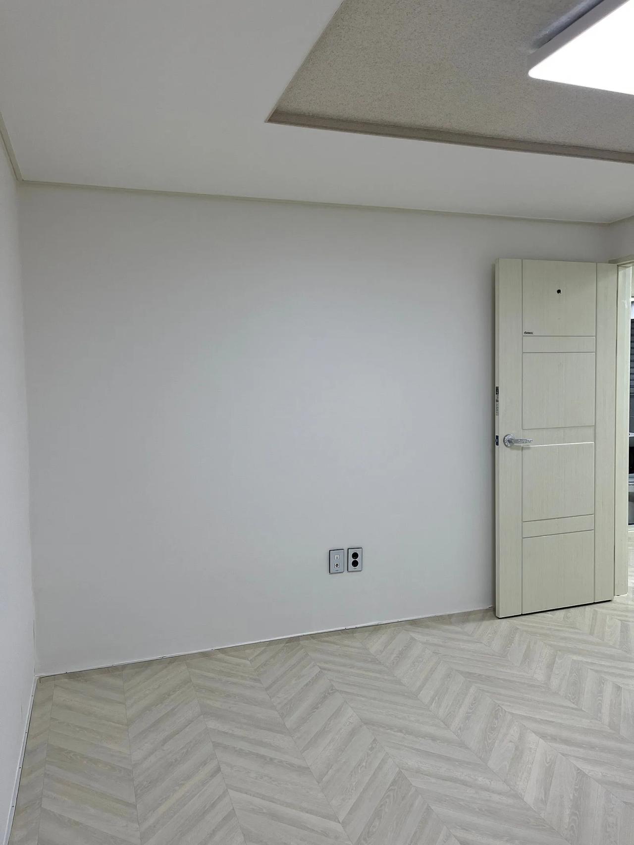 Room image 7
