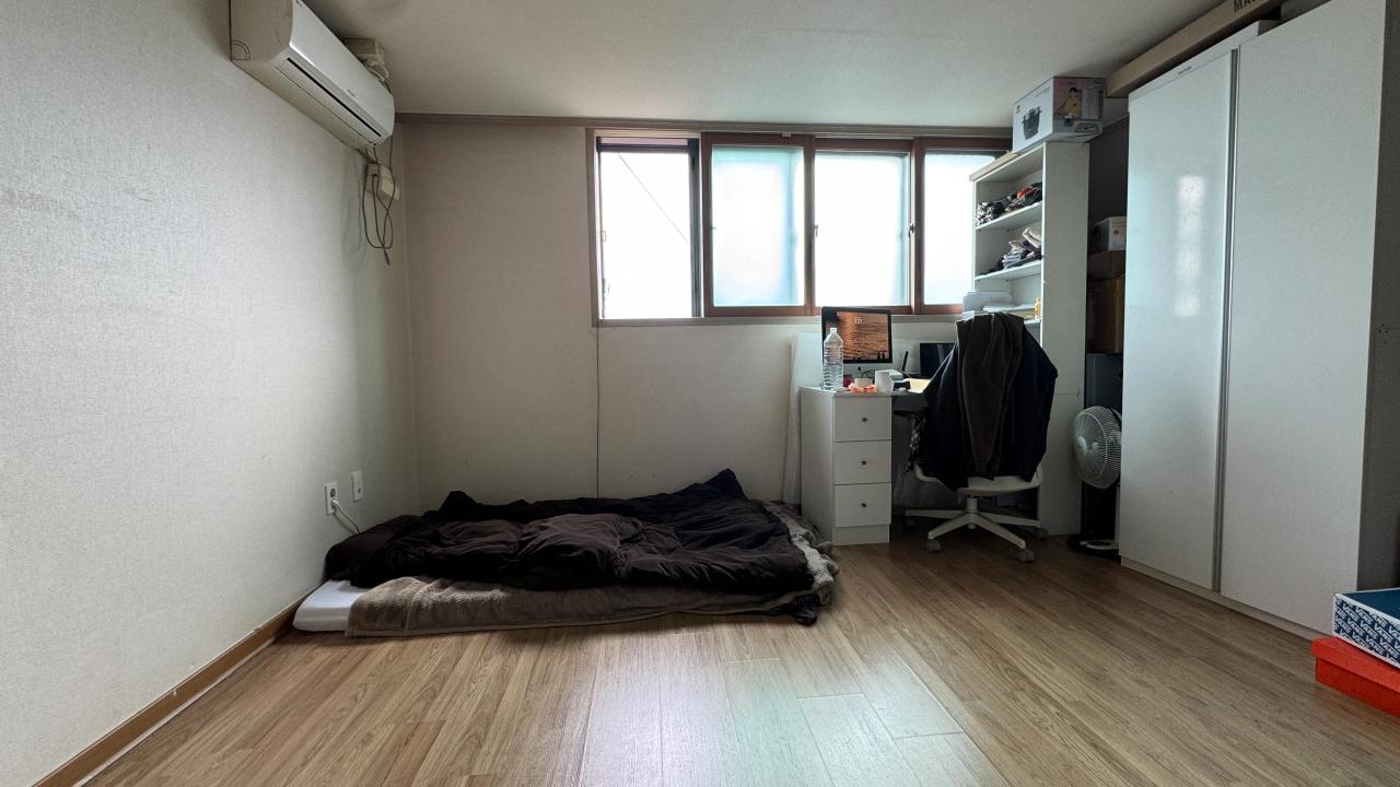 Room image 6