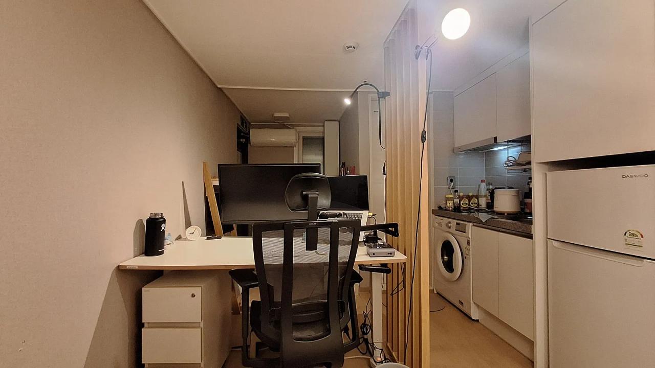 Room image 3