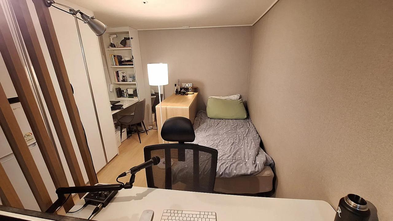 Room image 4