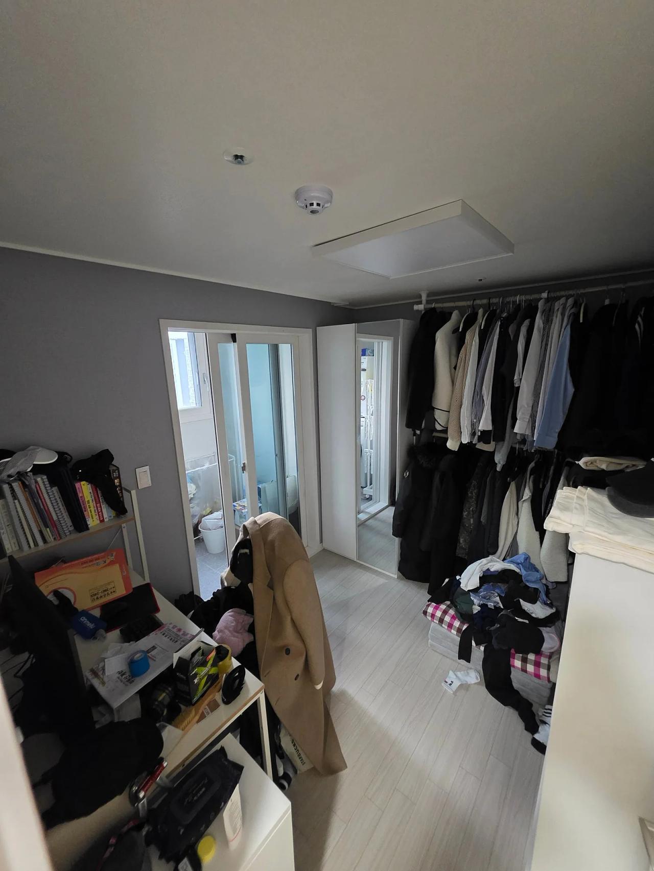 Room image 4