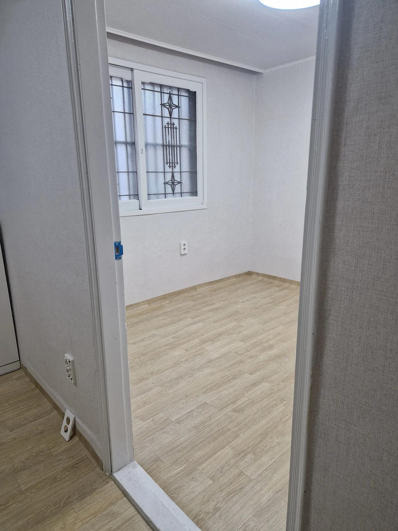Room image 5