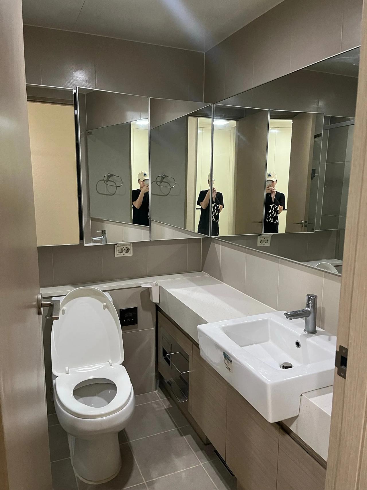 Room image 6