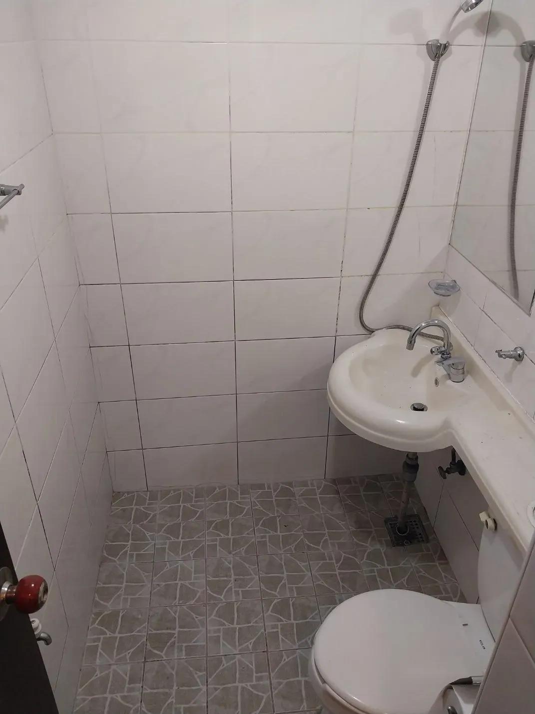 Room image 6