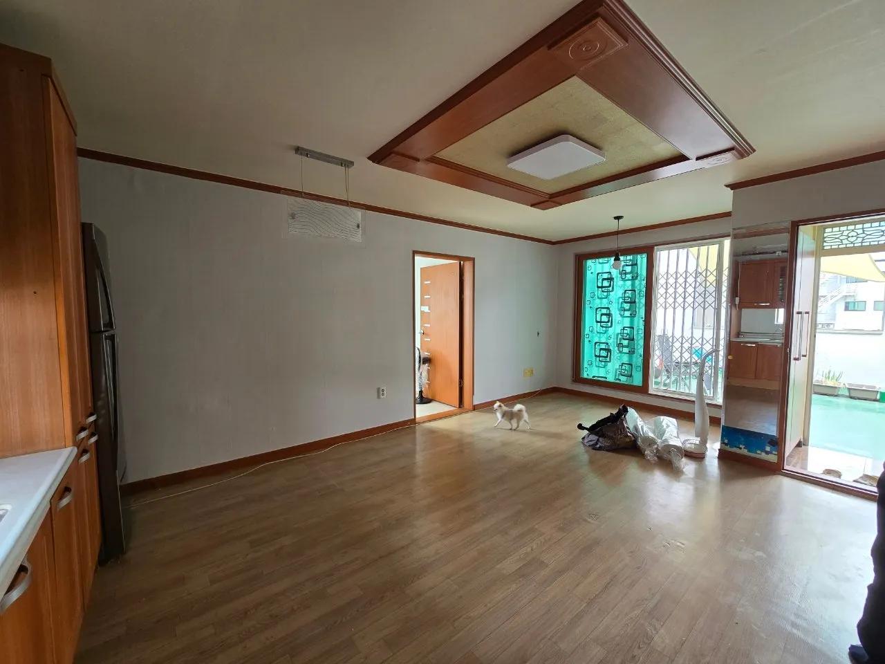 Room image 14