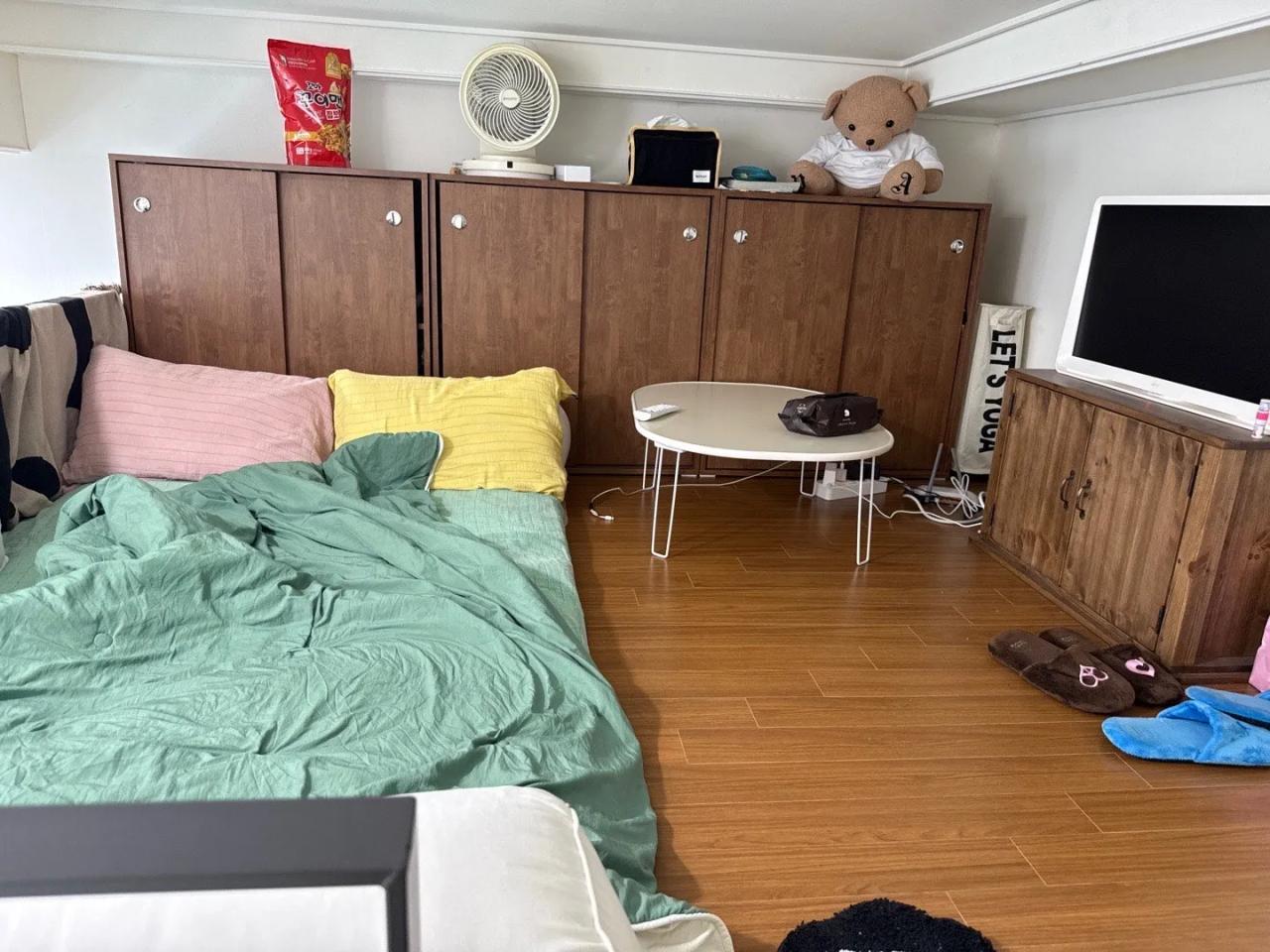 Room image 6