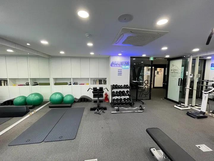 Room image 11
