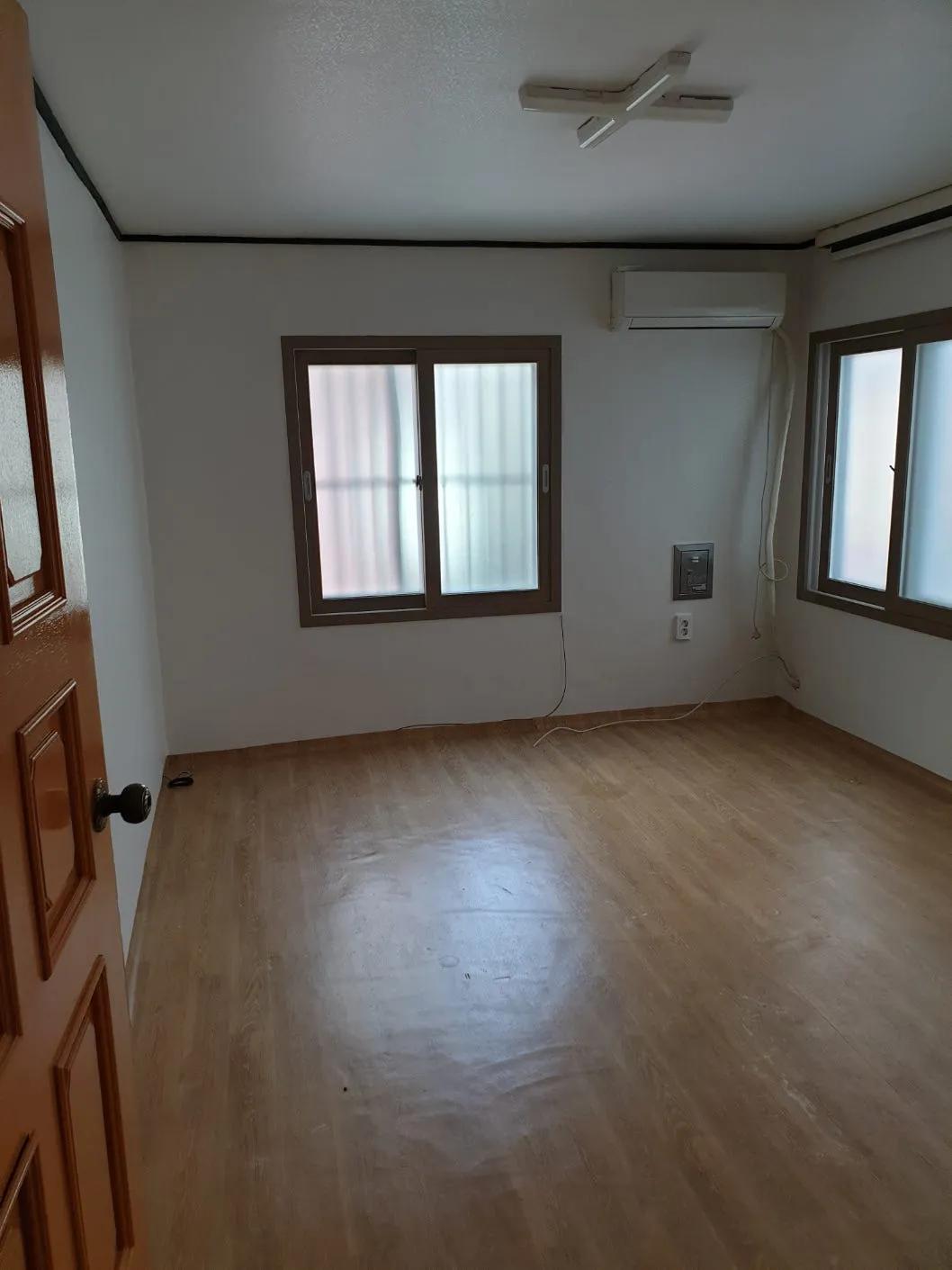 Room image 6