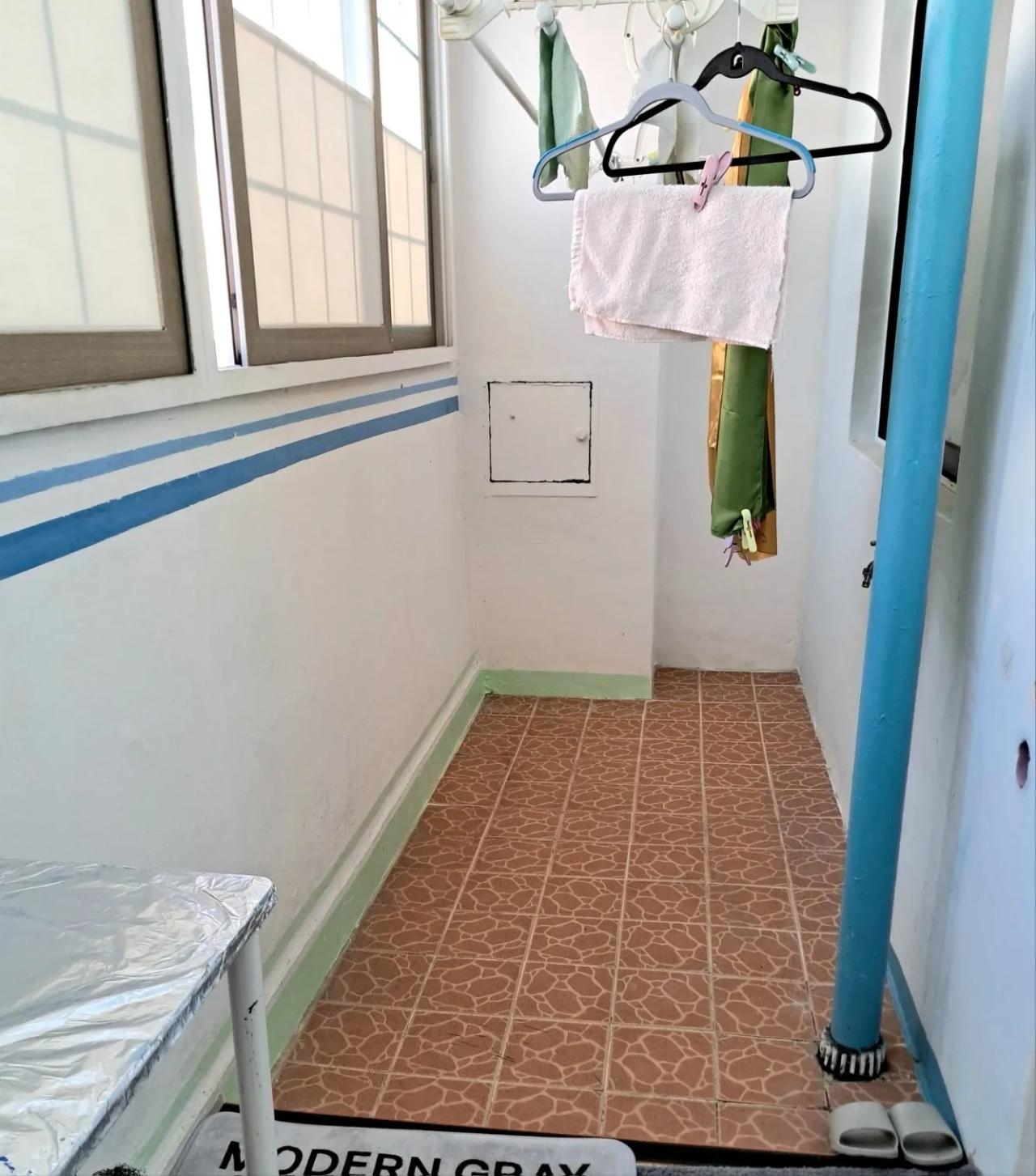 Room image 6