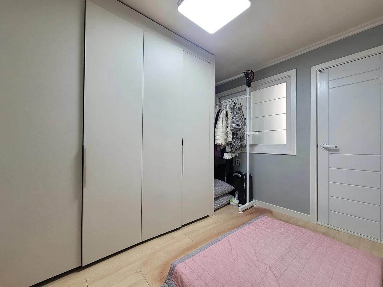 Room image 4