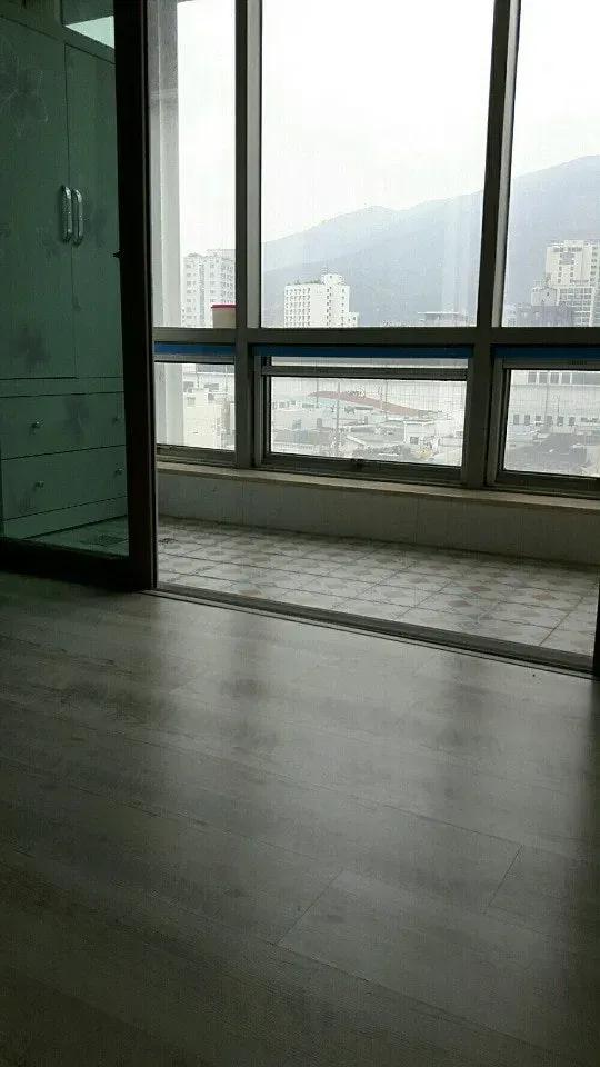 Room image 6