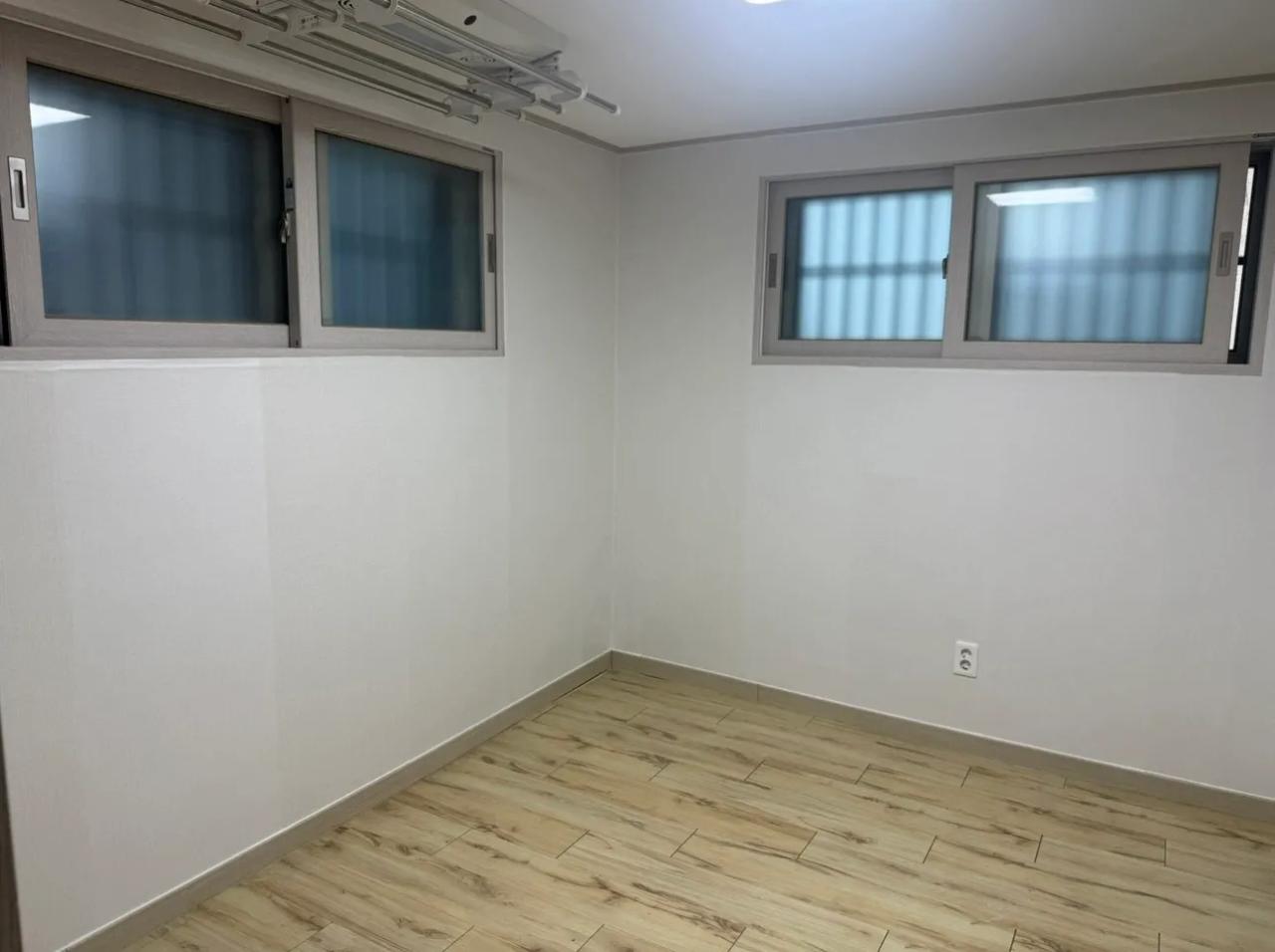 Room image 1