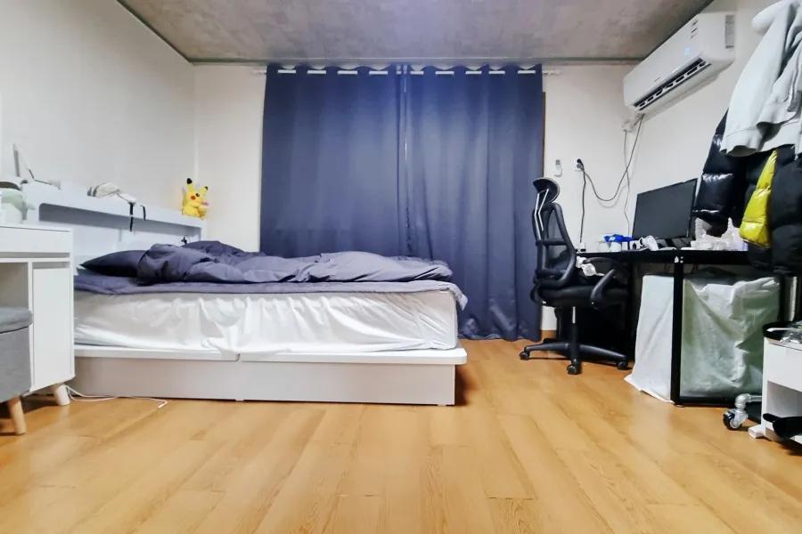 Room image 3