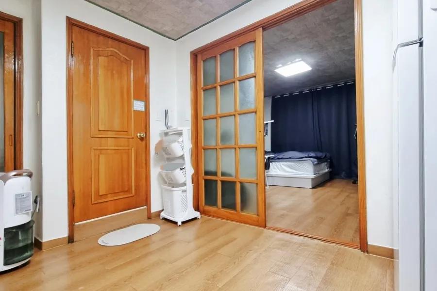 Room image 9